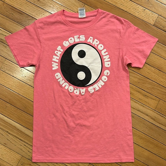 Yin Yang Shirt What Goes Around Comes Around Pink Graphic Adult Small S - Picture 1 of 9